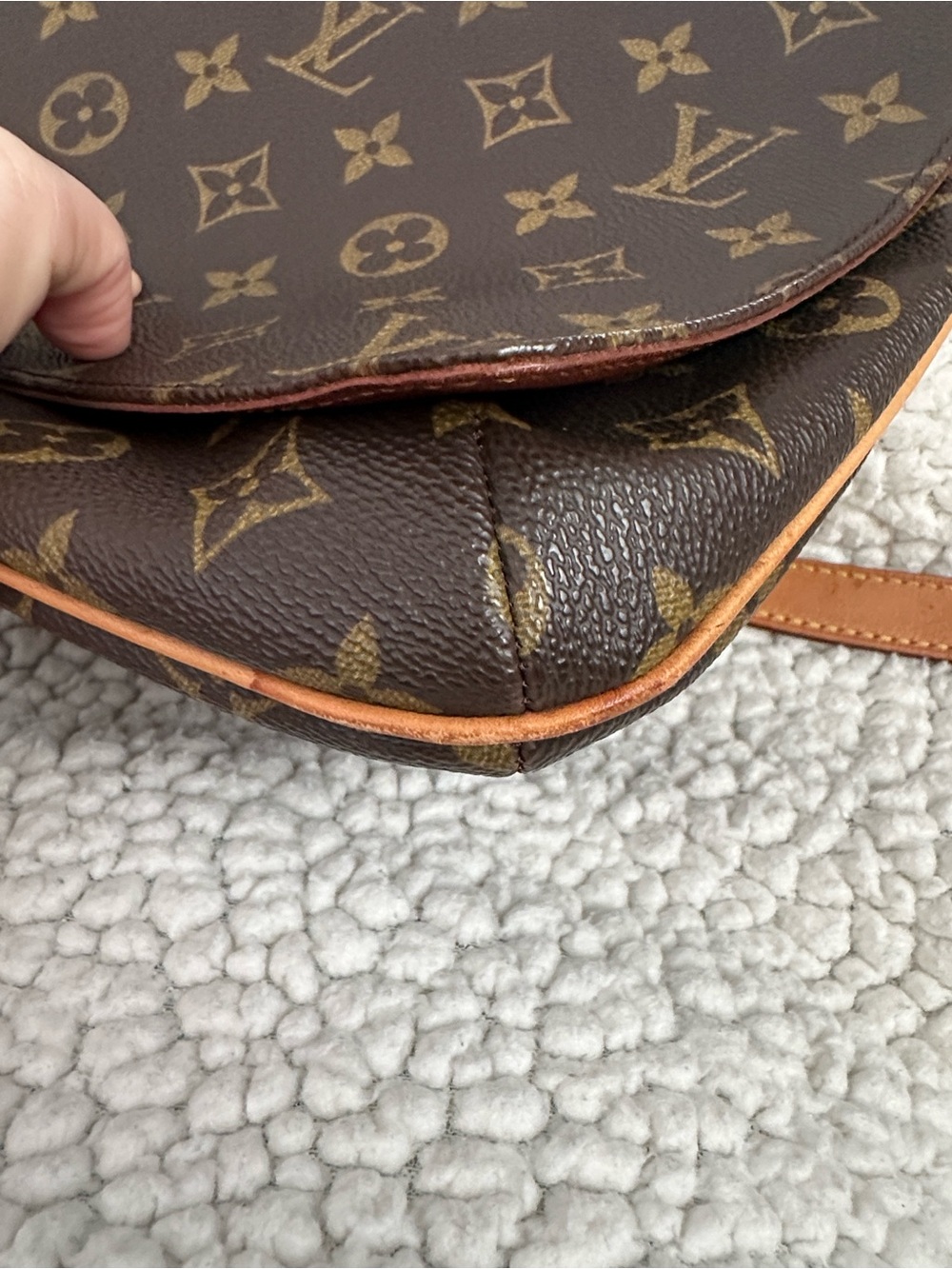 Louis Vuitton Musette Tango
Monogram Shoulder Bag - vintage - Picture 15 of 16